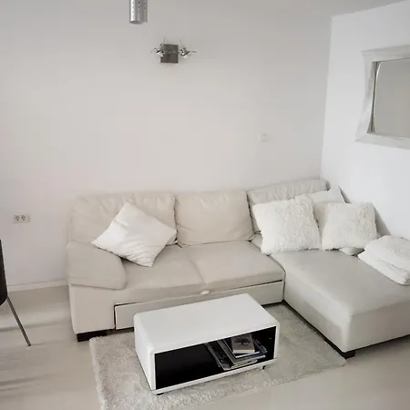 Via Liberta Apartamento *