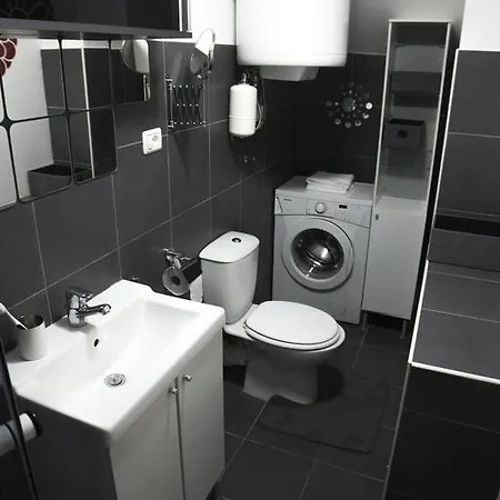 Via Liberta Apartamento